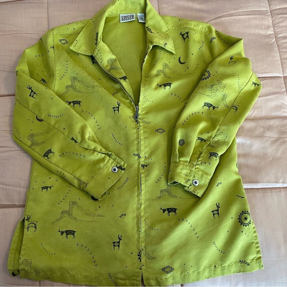 Chico's Vibrant Green Blouse - Picture 3 of 8